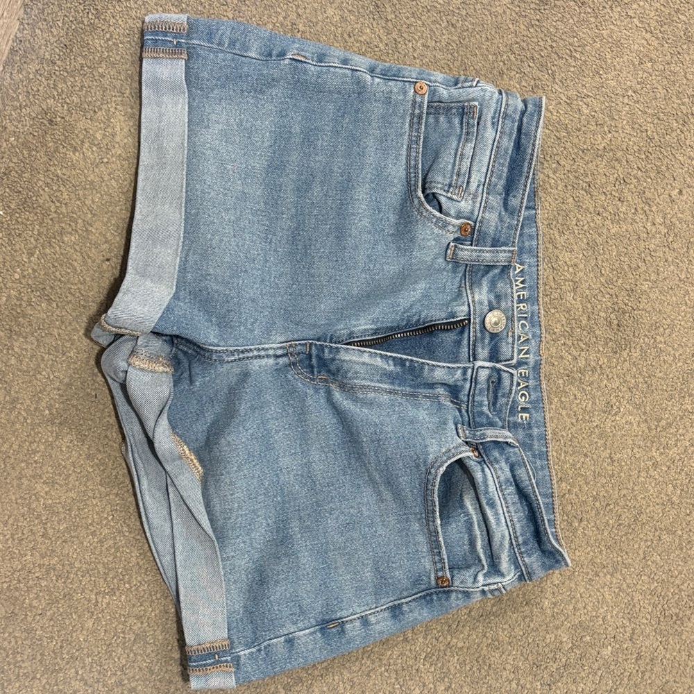 American Eagle Outfitters Light Blue Jean Shorts size 4